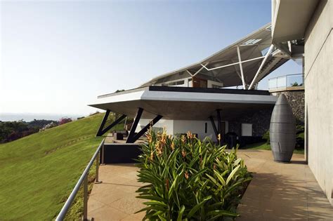 Stilts On A Slope A Futuristic Residence In Alibag By Malik