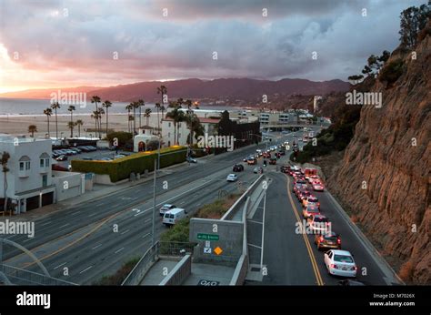 Highway Traffic In Los Angeles Hi Res Stock Photography And Images Alamy