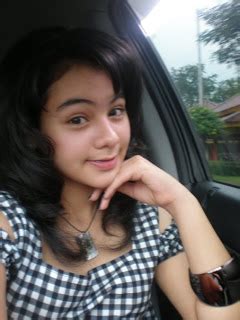 Prolific indonesian soap opera star best known for her portrayal of nisa in the sctv series pesantren & rock n' roll. Sahila Hisyam Biodata dan Poto
