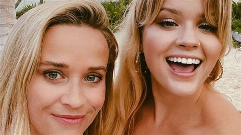 Reese Witherspoon Gets Emotional As She Celebrates Lookalike Daughter S Special Occasion Fans