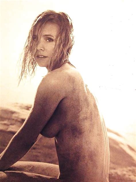 X Kristen Bell Cleavage Pose K Wallpaper Hd Celebrities K Hot Sex Picture