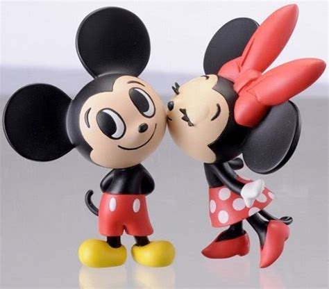 Beautiful Cute Kiss Mickey And Minnie Image 411124 On