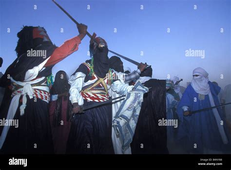 Algeria Near Djanet Annual Tuareg Festival Called Sbiba Men Dancing