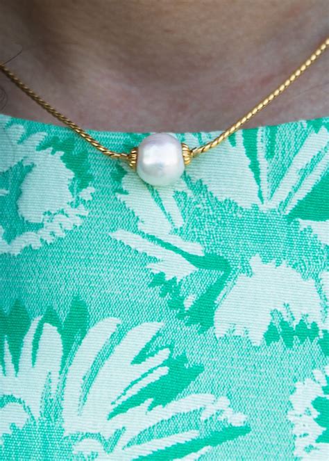 pin by jordan on classy girls wear pearls classy girls wear pearls gorgeous necklaces preppy