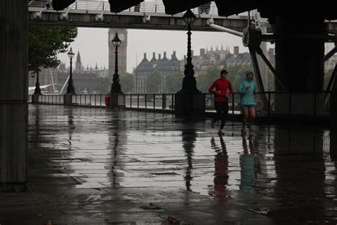 London Oct Rain Diana Havenhand Flickr