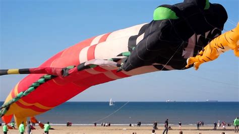 Worlds Largest Kite At Scheveningen Kite Festival Youtube