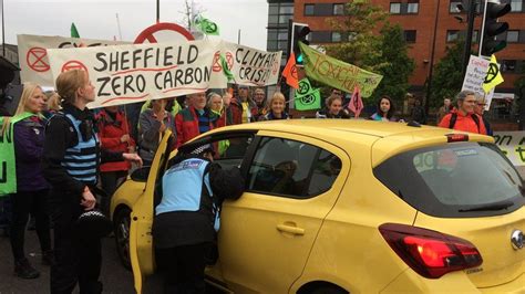 Extinction Rebellion Protest Blocks Sheffield Ring Road Bbc News