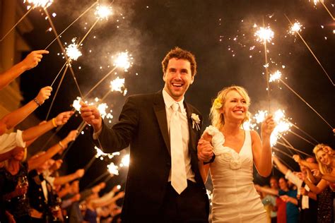Best Size Sparklers For A Sendoff Line Wedding Day Sparklers Blog