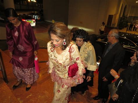 Istana budaya travelers' reviews, business hours, introduction, open hours. Kee Hua Chee Live!: PART 1---HER ROYAL HIGHNESS SULTANAH ...