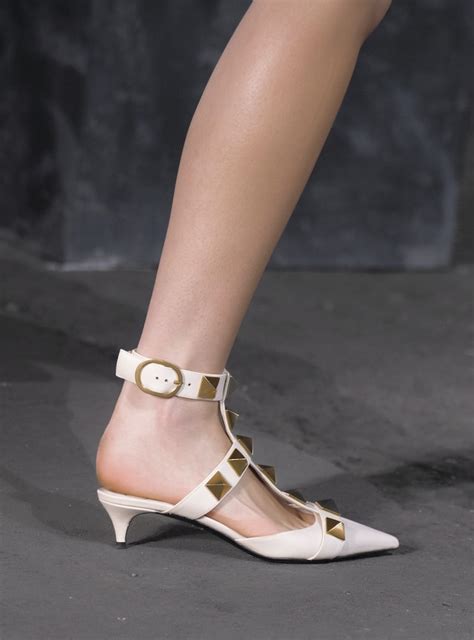 10 Shoe Trends From The Spring 2021 Runways That Everyone Will Be Wearing