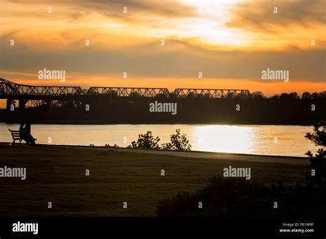 Pont De Memphis Arkansas Banque Dimage Et Photos Alamy