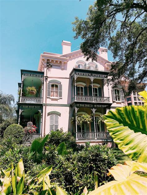 #french #nolagardendistrictinspired #decoratinghappy friday friends. nola's garden district | New orleans garden district ...