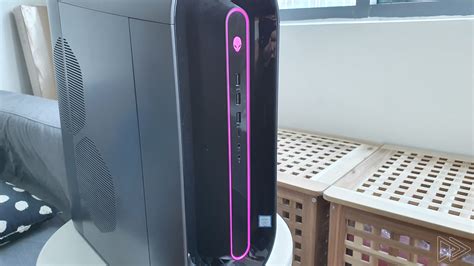 Dark side of the moon. Alienware Aurora R9 Quick Review: A Quirky, Powerful ...