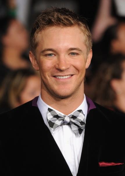 Image Breaking Dawn Cast Red Carpet Actor Michael Welch