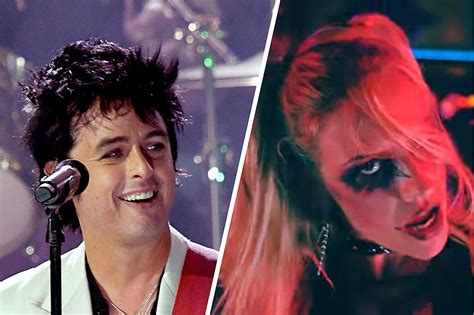 billie joe randomly joins live green day cover crowd freaks out