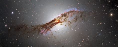 Spectacular Pic Of One Of Our Weirdest Galactic Neighbors Reveals