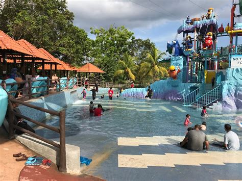 For everyone and all ages, bukit gambang water park is where you can experience the longest and highest water slides that were built in a beautiful landscape. afifplc: Bukit Gambang Resort City & Water Park