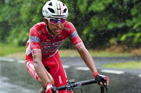 Damiano caruso clocked a new kom on the passo giau 21km segment, summiting the climb in 56:39 at an average speed of 22.3km/h.on the shorter, more accurate segment, caruso matched the time set by stage four winner joe dombrowski's time from 2016 by. Tour de L'Avenir winner Egan Bernal joins Team Sky ...