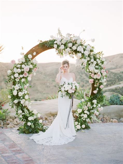 47 Incredibly Beautiful Spring Wedding Arches Weddingomania