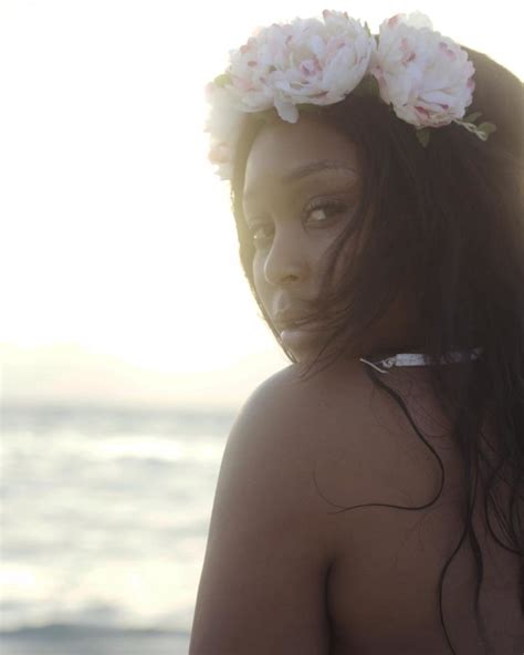More Steamy Pictures Of Minnie Dlamini Jones At The Beach News Co Za