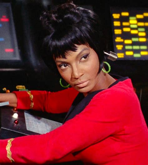 Star Trek Lt Uhura Actress Nichelle Nichols Dies Aged 89