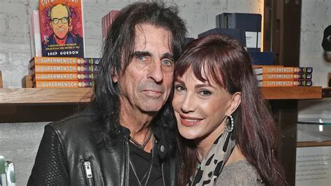 Alice Cooper S Wife Illness Is The Famous Rock Singer S Wife Sheryl Really Sick And Recent