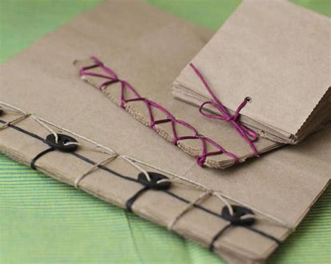 Además en la puertda de entrada podéis añadir más decoraciones con hojas secas en. +30 Imágenes con ideas para reciclar hojas de papel ...