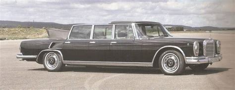 Son couronnement a lieu le 1 er août 1968 et il est ainsi fait chevalier par la reine élisabeth ii car brunei est un Prince & Sultan of Johor's Car collection (Malaysia ...