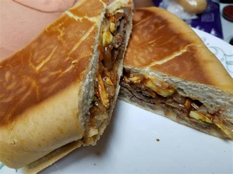 Bake 15 to 20 minutes or until golden brown and toothpick inserted in center comes out clean. Sandwich de Bistec en Pan Cubano | Food, Bread baking, Bistec