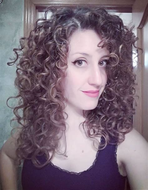 18 Photos Of Type 3a Curly Hair
