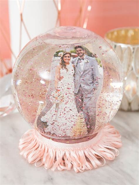 These Diy Wedding Photo Snow Globes Are Just Darling Snow Globes
