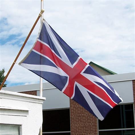 Another Loyalist Flag Royal Union Flag Flying In Front O Flickr
