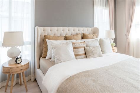 7 Tips To Feng Shui Your Bed