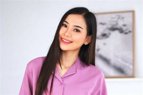 Profil Dan Biodata Evelina Witanama Lengkap Agama Umur Instagram Hot