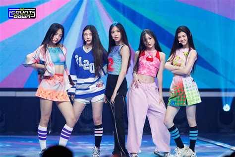 Newjeans Pics On Twitter Stage Outfits New Jeans Style Kpop Outfits