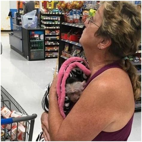 Hilarious Photos Caught On Walmart Cameras Page 19 Of 40 Lady Great