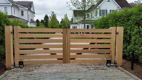 Pin By Brett Repka On My Future Home Driveway Gate Wooden Gates