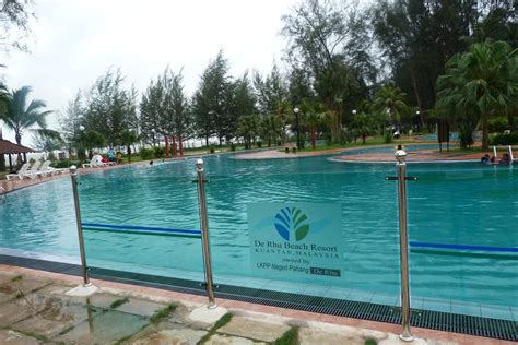 Taking into account the local weather in kuantan is an important factor for planning your. ~StoRiEs Of Us~: Swimming pool besarrrrrr @ Dhe Rhu Kuantan..