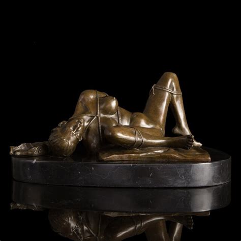 Erotic Big Boobs Woman Art Sexy Nude Girl Bronze Statue Modern