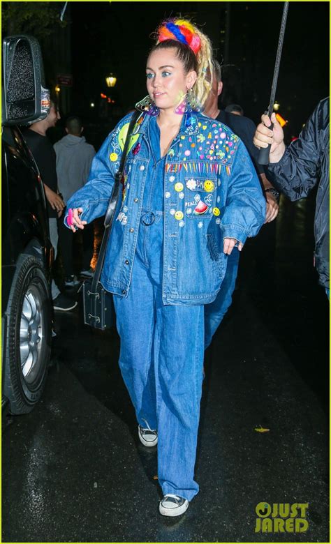 Miley Cyrus Does Double Denim After Snl Rehearsal Photo 3474068