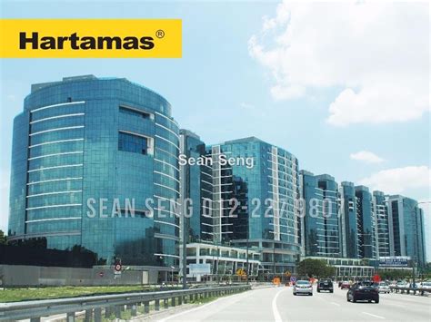 Situated along the federal highway, uoa business park is undoubtedly a well positioned commercial destination; UOA Business Park (formerly Kencana Square), Glenmarie ...
