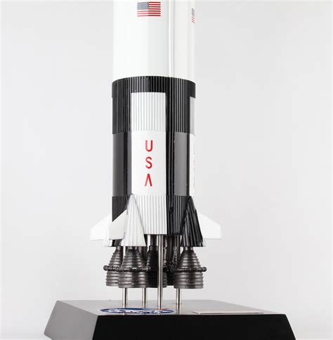 Nasa Apollo Saturn V Rocket Model Scale Model Moon Rocket