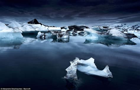 Kutub utara adalah tanah yang ekstrem. Keindahan Kutub Utara bumi yang sedang mencair di waktu ...