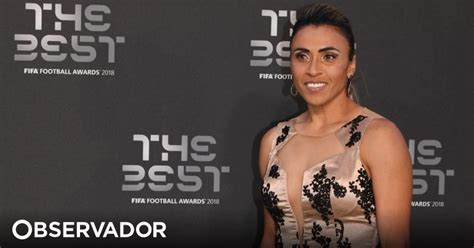 Marta colocou o sarrafo numa posição tão alta que é difícil imaginar que alguma outra jogadora alcance o seu nível. Pin em Projetos a experimentar