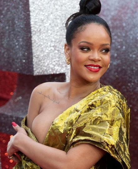 rihanna flashes entire boob as she suffers embarrassing wardrobe malfunction at ocean s 8