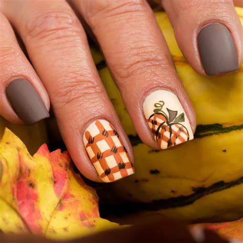 Fall Nails Ideas Matte Shabby Chic Square Acrylic Fall Nails Design With Pumpkin Cute Nails