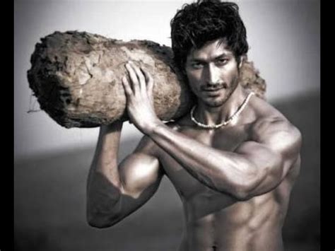 He does not believe in dieting and eats six small meals throughout the day. Vidyut Jammwal's Gym Bodybuilding Workout For Commando 2 ...