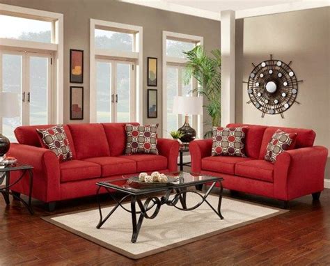 The best way to furnish a living room with a red sofa depends on your decorating style. how to decorate with a red couch - Google Search | Red ...