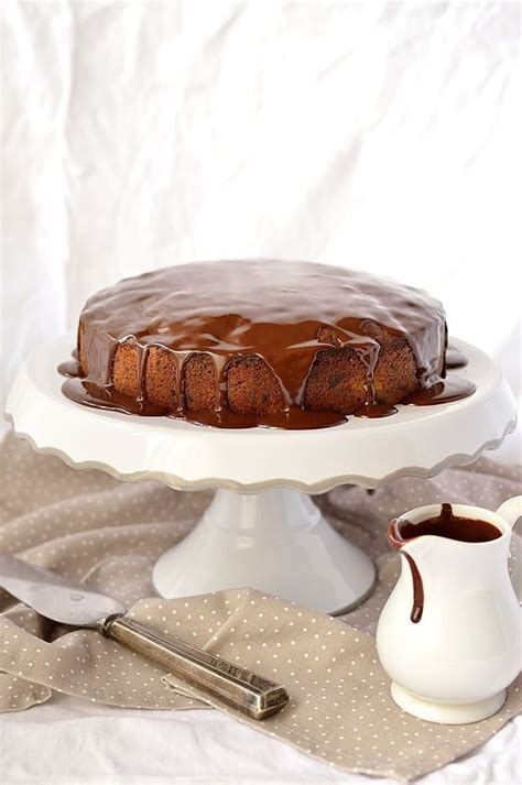 Lindt Chocolate Pear Hazelnut And Cinnamon Cake With Ganache Dark