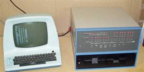 Retroinformática Altair 8800 Réplica Neoteo